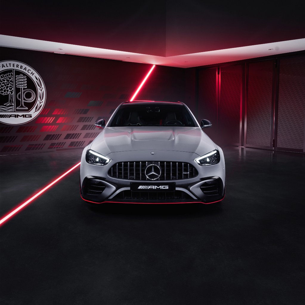 New Mercedes-AMG C 63 S E Performance का धमाका,जाने कब लॉन्च भारत में