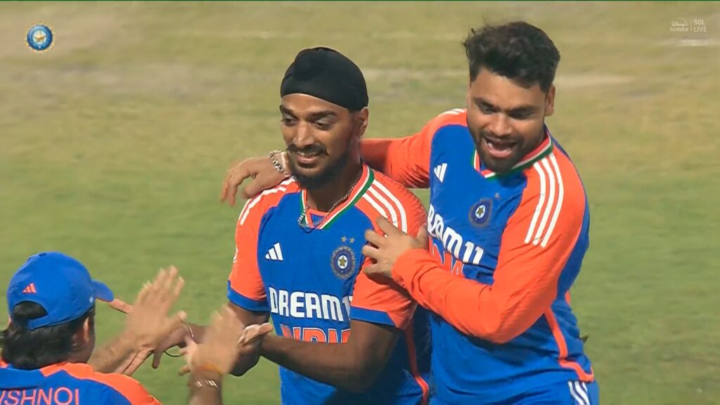 IND vs ENG T20I : अभिषेक शर्मा ने ला दिया तूफ़ान इंग्लैंड हुआ हैरान !अर्शदीप ने रिकॉर्ड बनाये