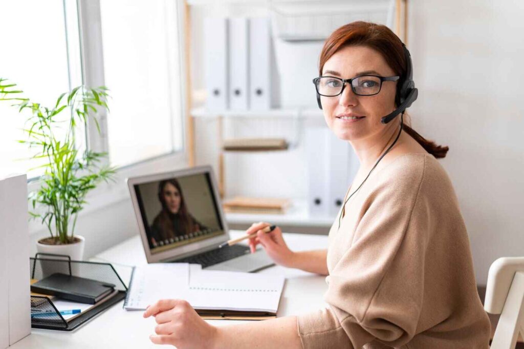 लड़कियों के लिए 6 सबसे लाभकारी बिजनेस !(Best Profitable Business For Girls)